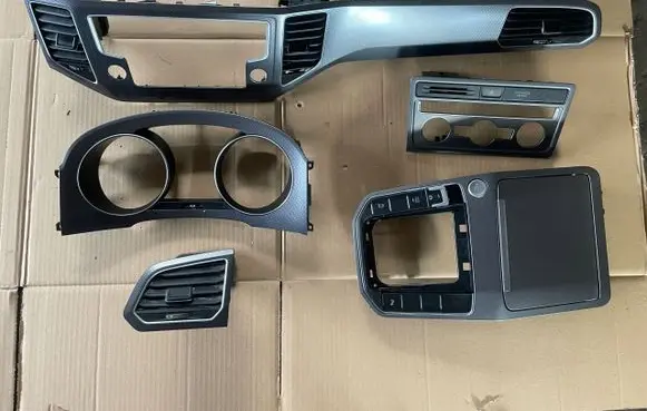 Volkswagen Golf Sportsvan Radio/GPS head unit trim 517858061