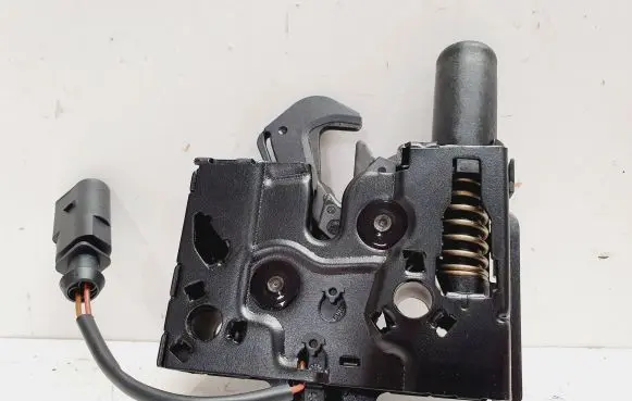 Skoda Superb B8 (3V) Engine bonnet/hood lock/catch 3V0823509B