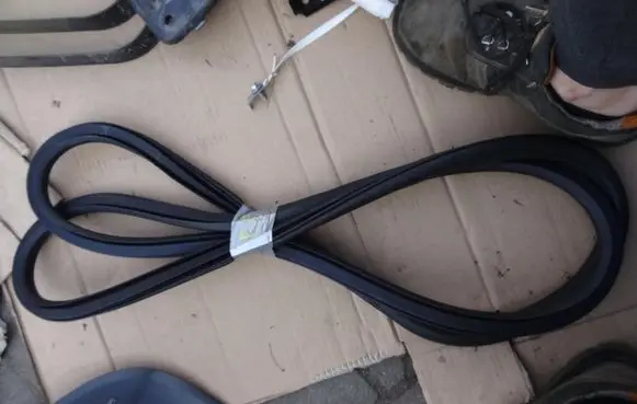 Opel Insignia B Front door rubber seal XXXXXXXXXXX