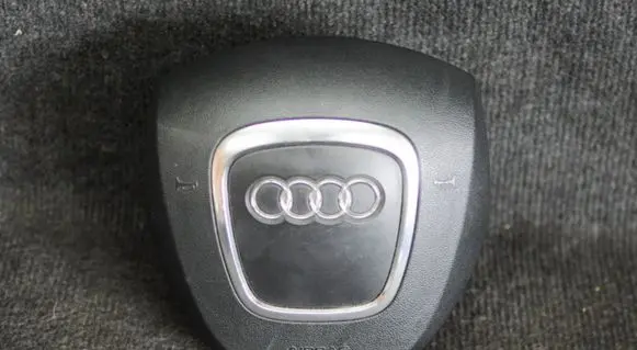 Audi A8 S8 D3 4E Steering wheel airbag 4E0880201BL
