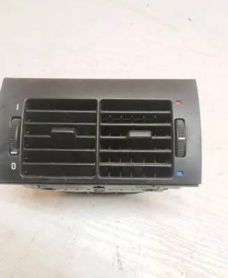 Rear air vent grill