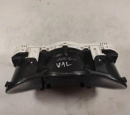 Toyota RAV 4 (XA30) Speedometer (instrument cluster) 8380042C30