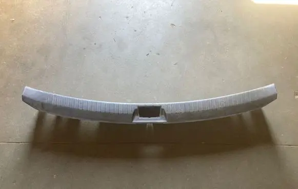 Nissan Qashqai Trunk/boot sill cover protection 84992JD000 84992JD00A