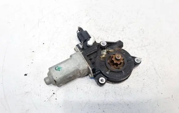 Honda CR-V Front door window regulator motor