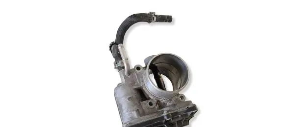 Toyota Avensis T270 Throttle valve 261000R020 00739 64324