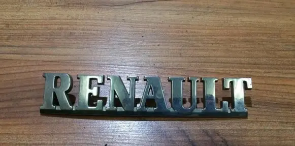 Renault Laguna I Manufacturer badge logo/emblem 