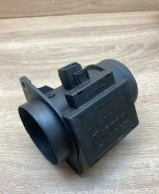 Volkswagen Golf IV Mass air flow meter 074906461