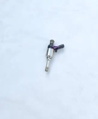 Skoda Superb B6 (3T) Fuel injector 06H906036H