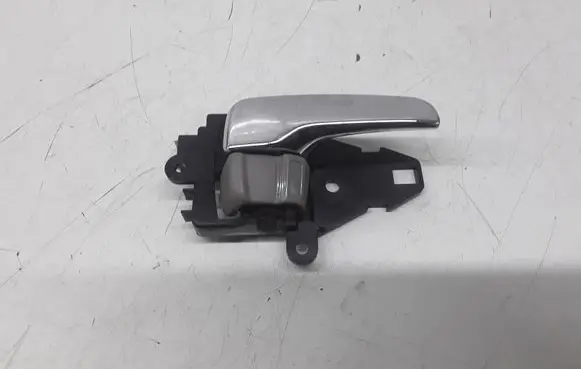 Mitsubishi Grandis Front door interior handle MN105360