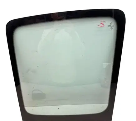 Volkswagen Caddy Rear side window 2K0845331L