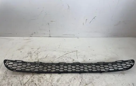 Hyundai Santa Fe Front bumper lower grill 865122B000