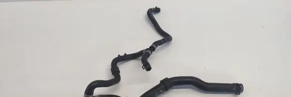 Engine coolant pipe/hose
