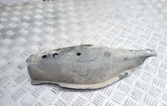 Mercedes-Benz C W203 Rear underbody cover/under tray 2033520088