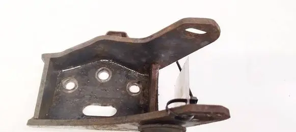 Toyota Avensis Verso Engine mounting bracket 