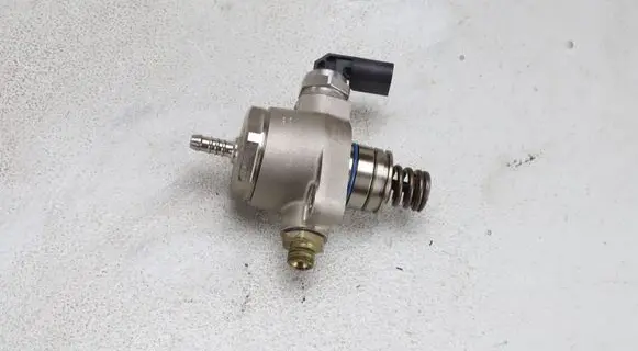 Volkswagen Atlas Cross Sport Fuel injection high pressure pump 06L127027C HFS034141S 06L127A10