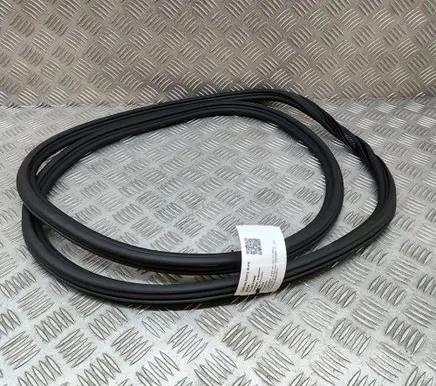 Audi A6 S6 C7 4G Rubber seal rear door 4G5833721A