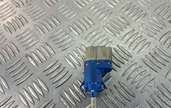 Brake pedal sensor switch
