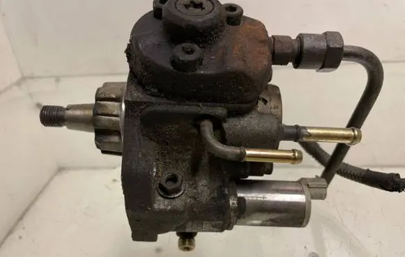 Toyota Corolla Verso E121 Fuel injection high pressure pump 221000G010 HU2940000060 10E03900