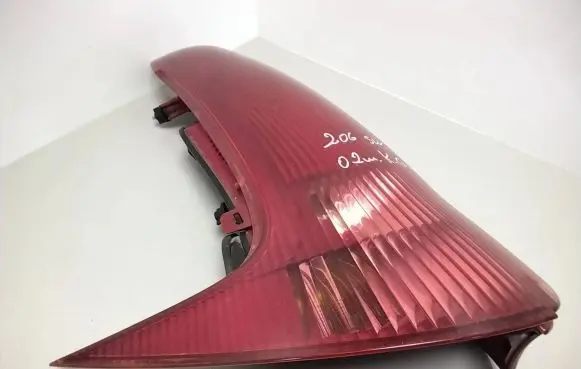 Peugeot 206 Rear/tail lights 89028683