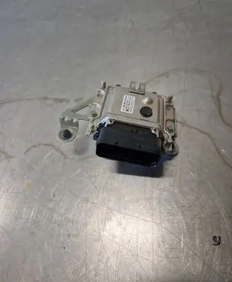 Mercedes-Benz C W205 Reducing agents exhaust control unit A0009006706 0281031381 A0009012003