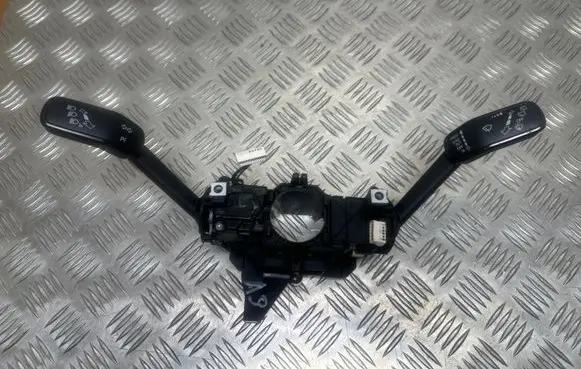 Volkswagen PASSAT B8 Wiper turn signal indicator stalk/switch 3Q0953521P