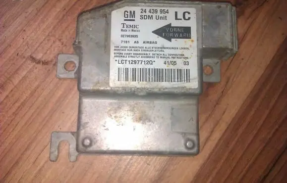 Honda HR-V Airbag control unit/module 24439954LC