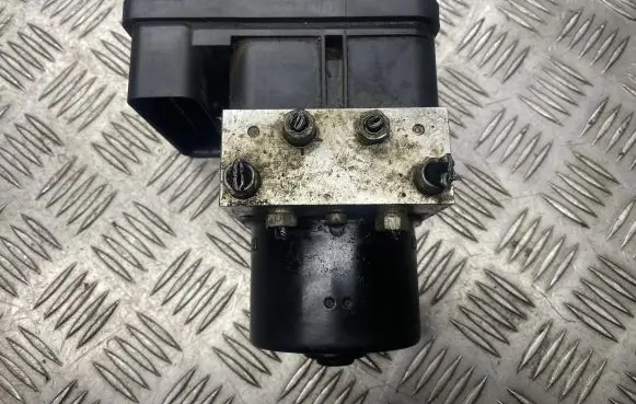 Ford Focus C-MAX ABS Pump 8M512B373AA A426G 10039933304