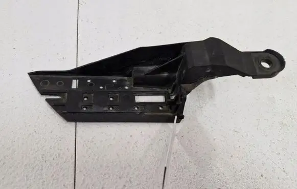 Toyota Avensis T270 Holder (bracket) 81158-05310