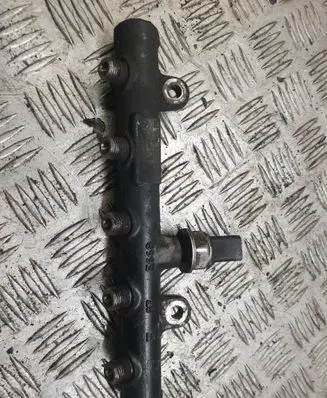 Volvo V50 Fuel main line pipe 9681649580