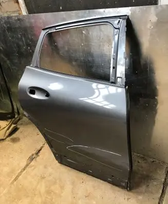 Mercedes-Benz GLA H247 Rear door
