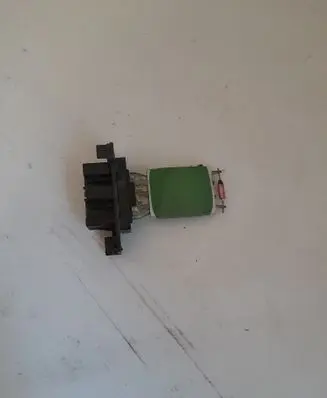 Opel Corsa E Heater blower fan relay 