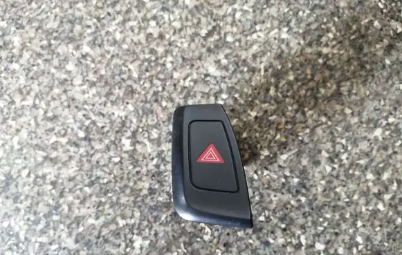 Audi A4 S4 B8 8K Hazard light switch 8K1941509