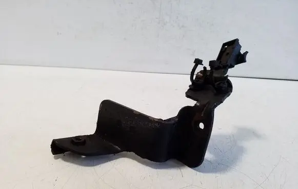 Volkswagen Crafter Other engine bay part 2E0121079M