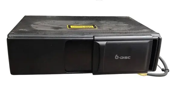 Volkswagen Touareg I CD/DVD changer 1J6035111