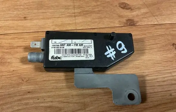Mercedes-Benz ML W163 Aerial antenna amplifier A1638200089 16267069
