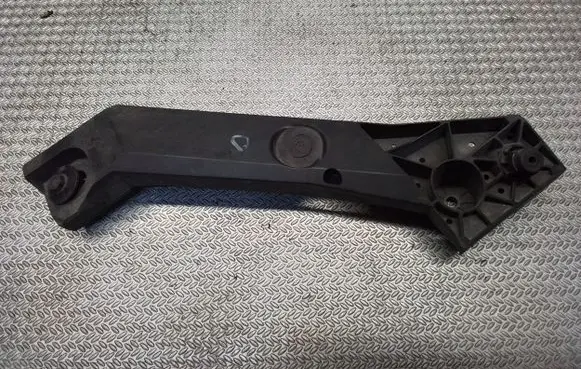 Renault Trafic III (X82) Radiator support slam panel bracket 625001299R