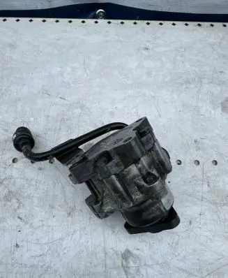Audi A6 S6 C6 4F Power steering pump