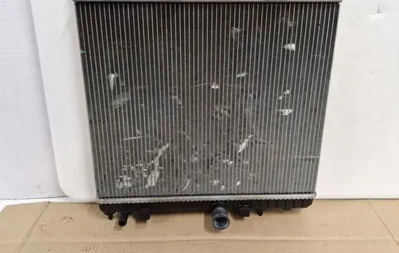 Citroen DS5 Coolant radiator 9671910480