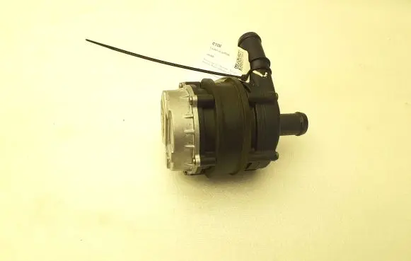 Volvo XC40 Electric auxiliary coolant/water pump 32257968 P32257968