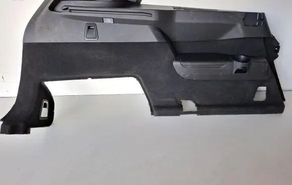 Volvo XC90 Trunk/boot side trim panel 32234352 3840051