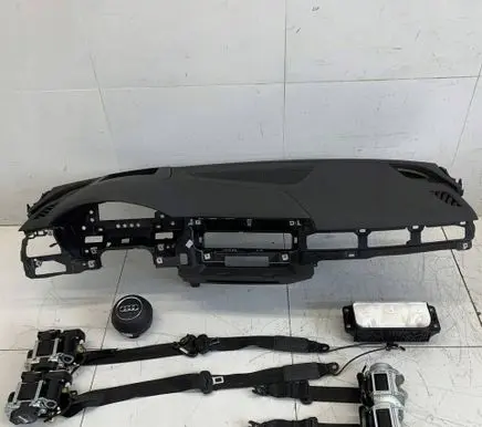 Audi A5 Dashboard 8W0880204D 8W0880201AH 8W7857705A