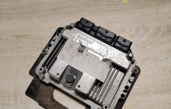 Citroen C4 I Engine control unit/module 0281011863 9659342280 EDC16C34
