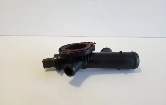 Volkswagen Transporter - Caravelle T5 Engine coolant pipe/hose 03L121131K