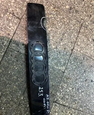 Audi A2 Front bumper upper radiator grill 1Z0853631