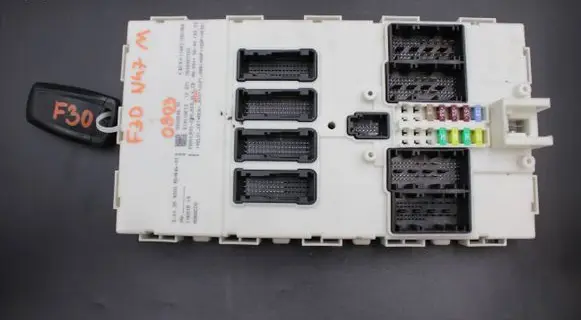 BMW 3 F30 F35 F31 Fuse module 9303546 51911AF12
