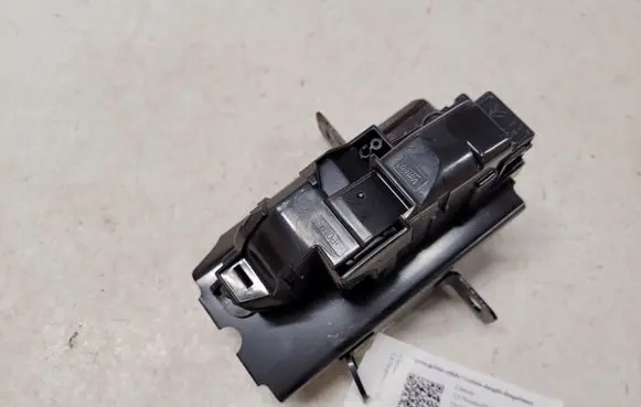 Citroen C4 I Picasso Tailgate window lock/catch/latch 9660403680