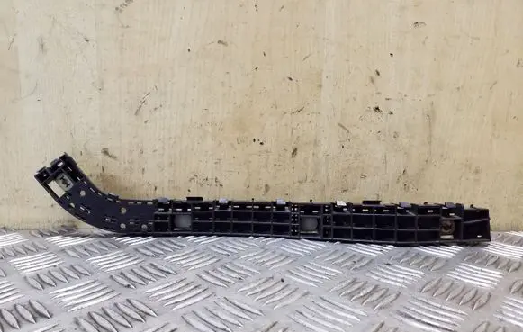 Honda CR-V Rear bumper mounting bracket