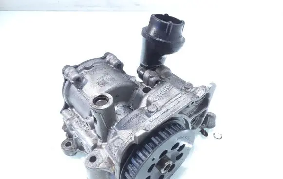 Audi A4 S4 B9 Oil pump 04L145208AA