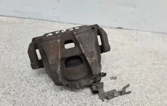 Audi A5 Sportback 8TA Front brake caliper