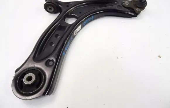 Volkswagen T-Roc Front lower control arm/wishbone 5Q0407152R